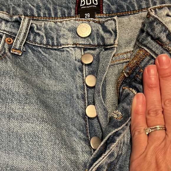 BDG distressed mom jeans - Picture 4 of 7